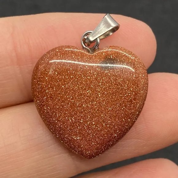 Golden Stone Natural Stone Pendant 20mm Heart Shape Pendant Silver Jewelry - Picture 1 of 1